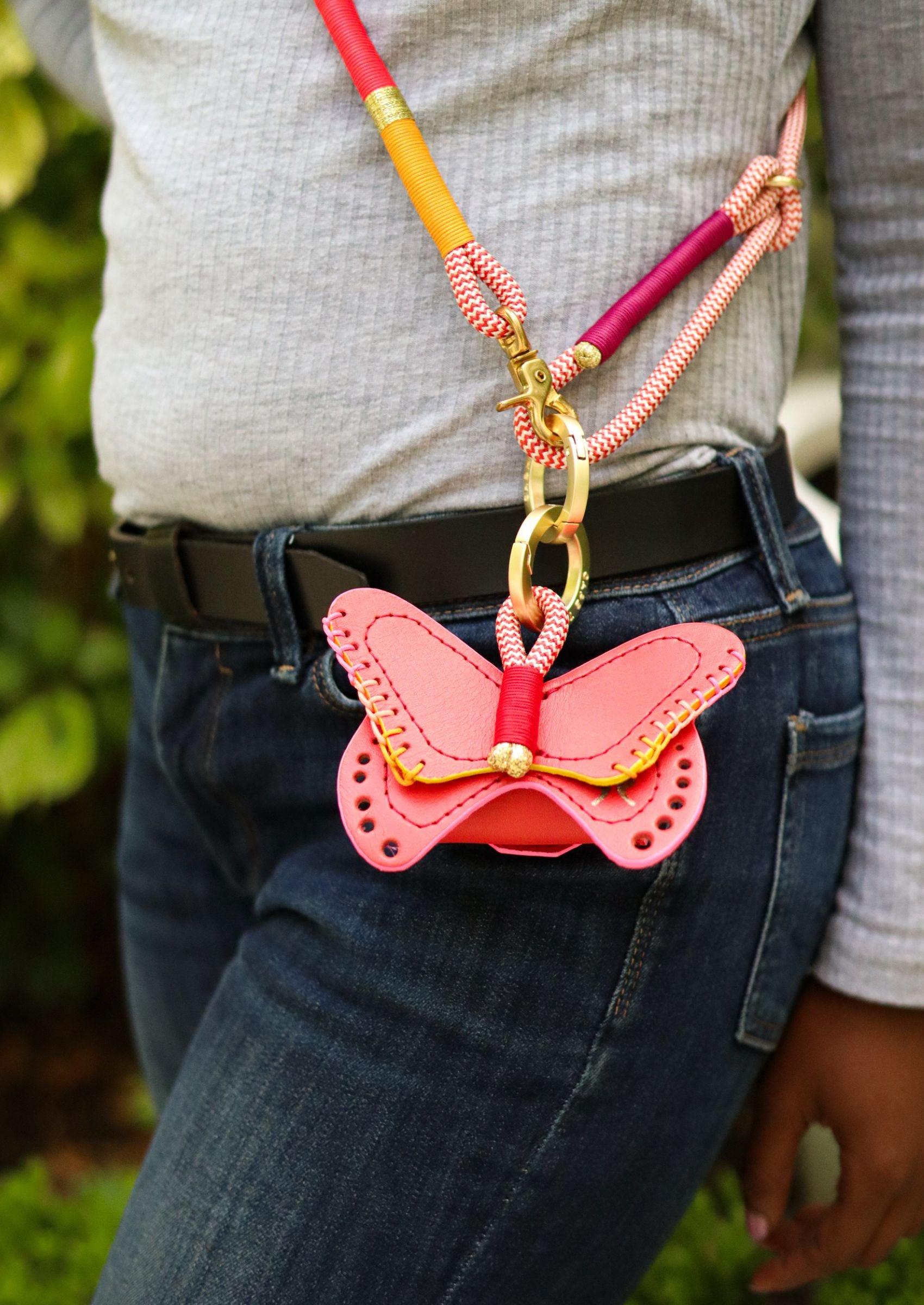 Butterfly Poo - Bag Holder | Fezzy - Chommies